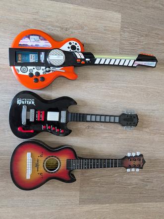 Detska gitara 3x, 
