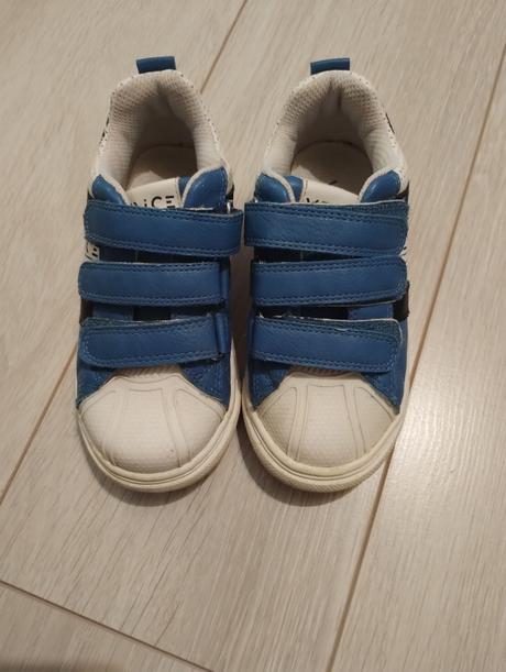 Tenisky, 26