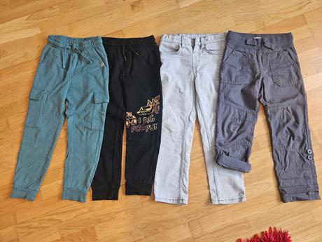Nohavice, tepláky 5-6 rokov, 104–116
