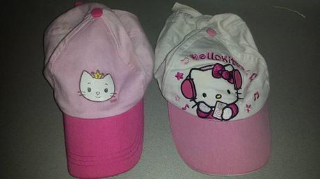 Detské šiltovky hello kitty z rakúska, cena 2,-/ks, 104