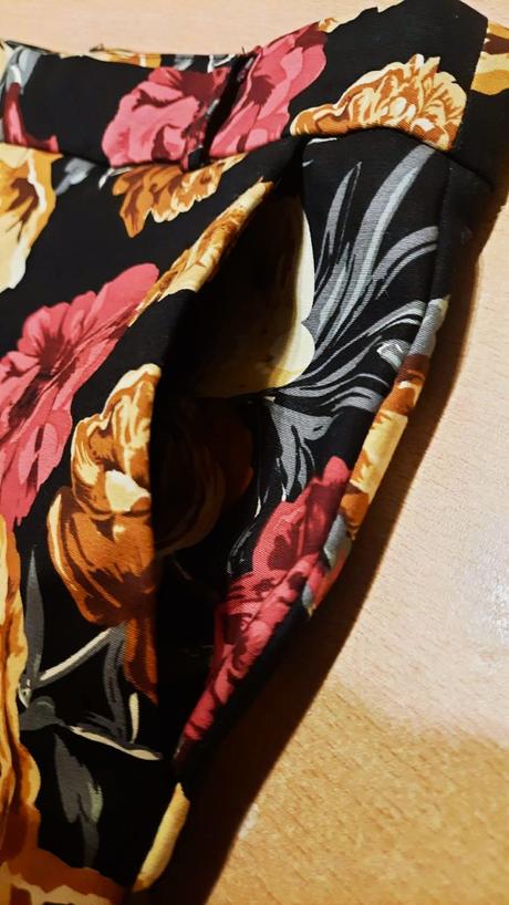 Predám výrazné nohavice stradivarius veľ. 40, stradivarius,l