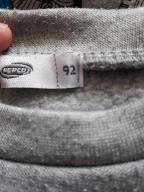 Mikiny 4ks cena spolu, 92