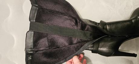 Cierne kozene cizmy v. 40, 40