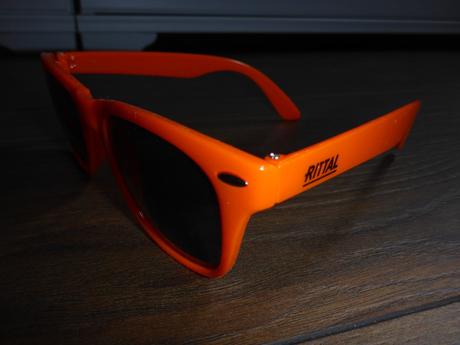Oranžové slnečné okuliare, 