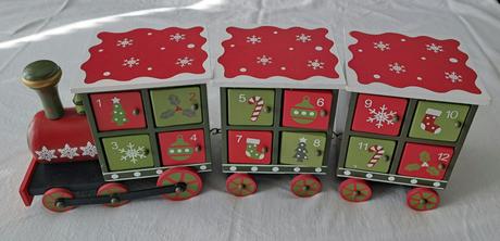 Adventný kalendár - drevený vláčik, 