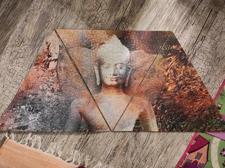 Poskladané a nalepené puzzle meditacia,