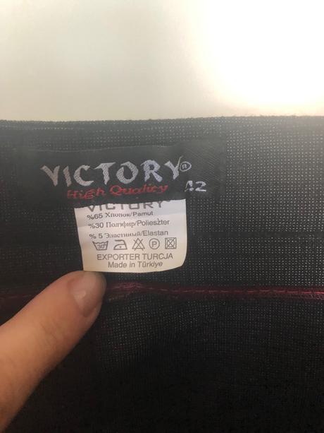 Dámske nohavice elegantne, 42