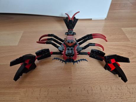 Lego 7772 lobster strike,