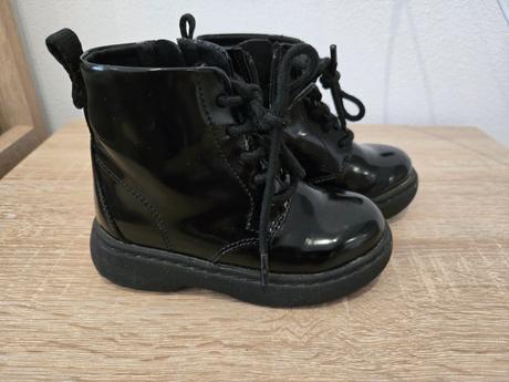 Čižmičky, zara,23