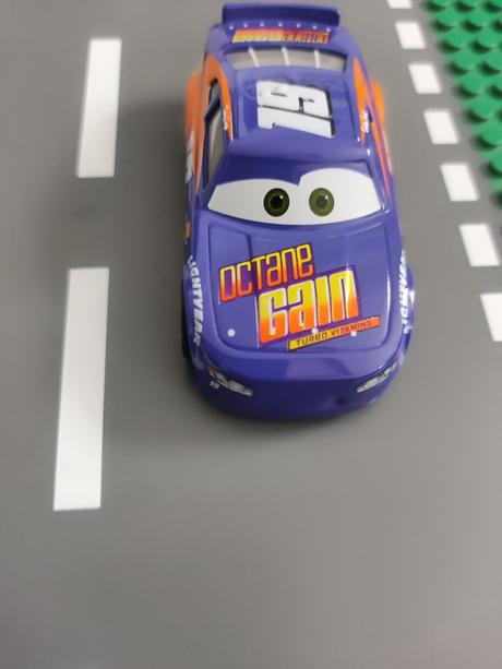 Cars mcqueen autá ,,19,,,