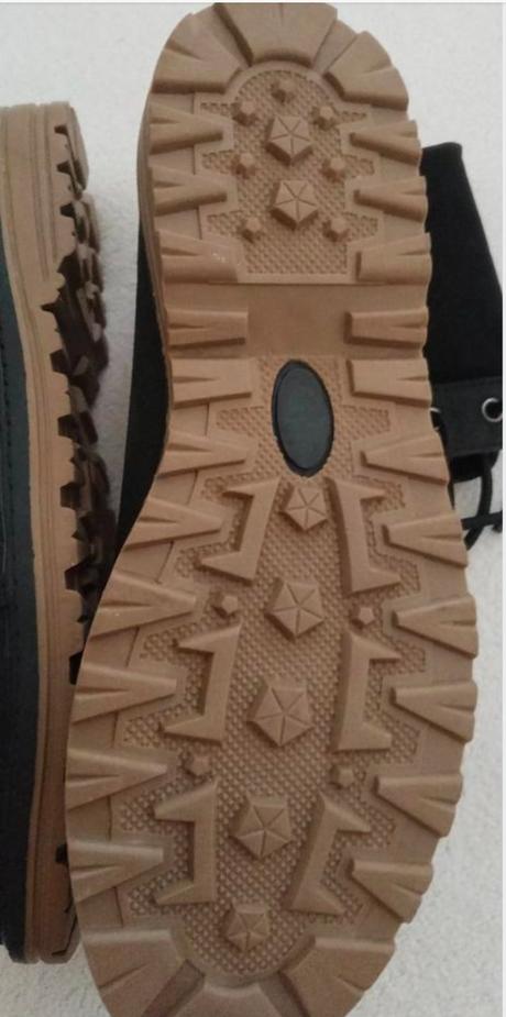 Obuv vyvýšená sára nad členky, 43