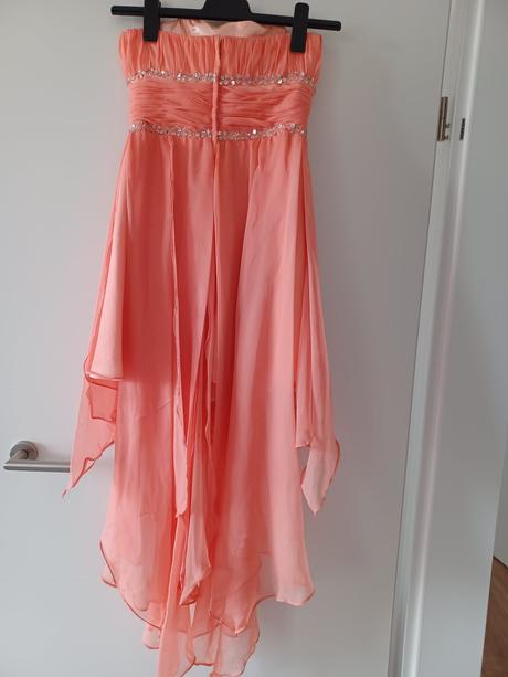 Spoločenské šaty, 34