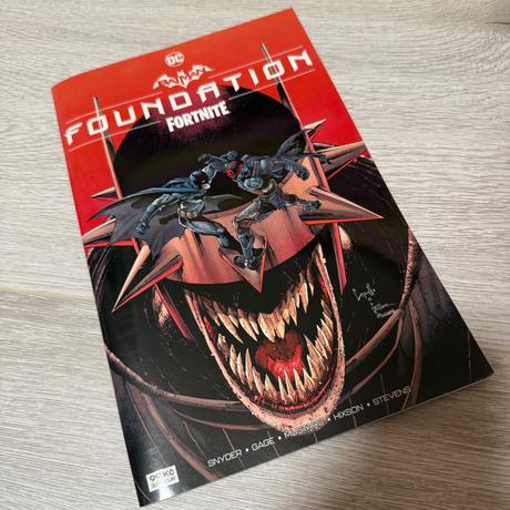 Brožovaný komiks fundation fortnite, 