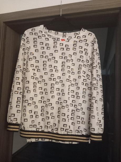 Elegantná bluzka, 44