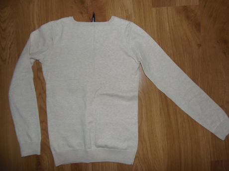 Sveter -  málo  nenosený, s