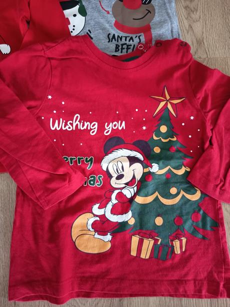 Vianočné tričká, 104