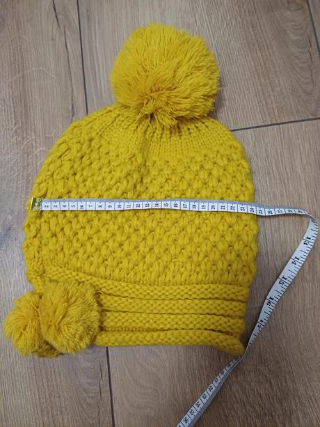 Horčicovo žltá čiapka, 