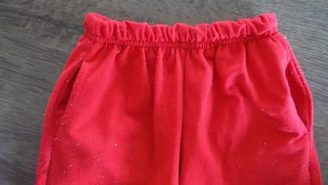 Cervene tepláky, 98