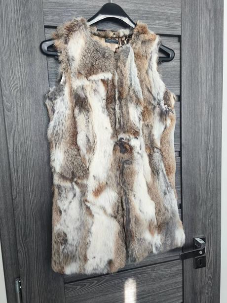 Vesta z pravej kozusiny rinascimento, s