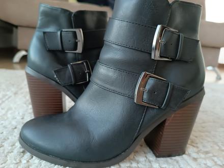 Členkové čižmy, 39