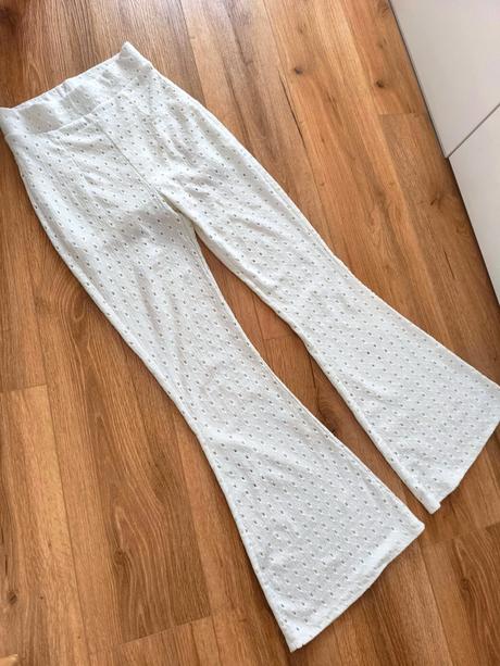 Dierkované zvonové nohavice, bershka,s