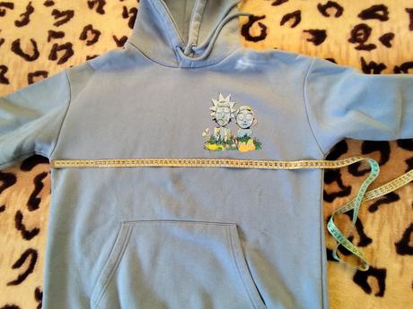 Bledomodrá mikina rick & morty, zn. pull & bear, v, pull&bear,m