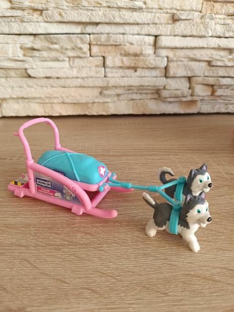 Snehová záchranka-helikoptéra, terénne auto, iglu,