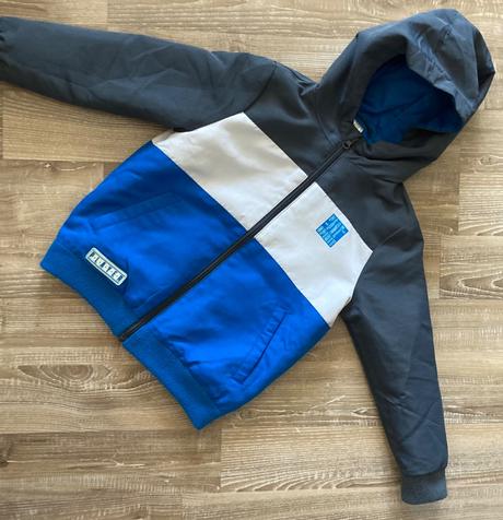 Krásna prechodná bundička, 122