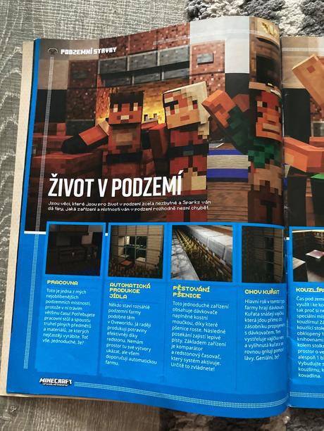Minecraft oficiálny časopis a veľký plagát, 