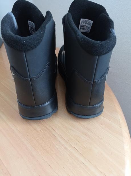 Zimné nepremokavé čižmy, adidas,40
