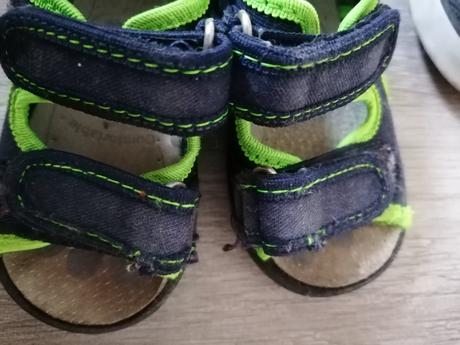 Sandalky a papučky, 19