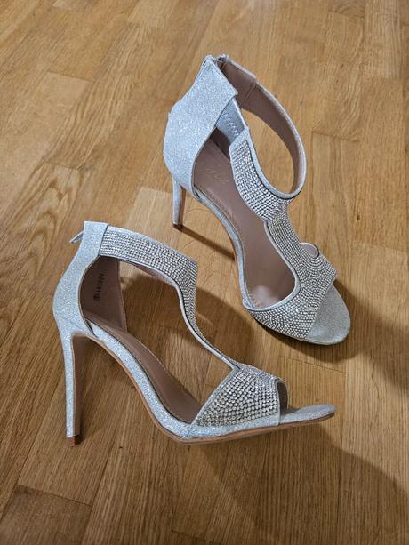 Trblietkové sandálky s kamienkami 38, 38