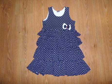 Bodkované šaty, 128