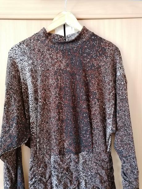 Kvalitné štýlové elastické šaty raz oblečené, h&m,38