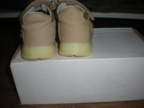 Sandálky , slovobuv,22