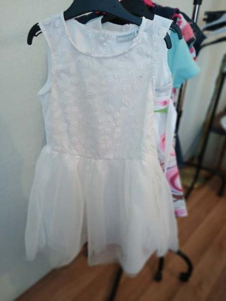 Dievčenské, letné šatočky v. 122-128. aj 134-140, 128