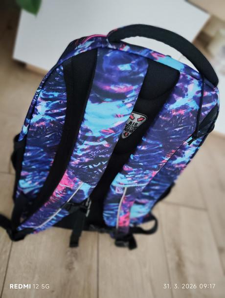 Dievčenský školský batoh, 