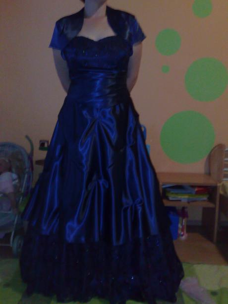 Spolocenske saty, 40