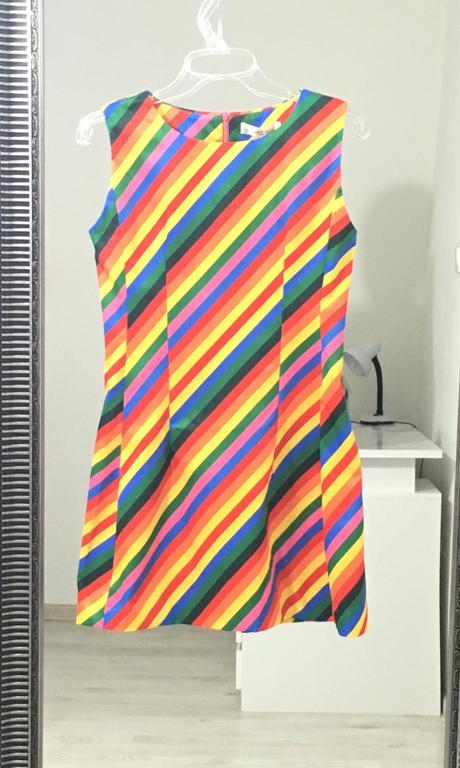 Elegantné dámske šaty, l