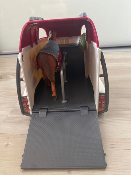 Schleich horse club - 72223 auto s prívesom, 