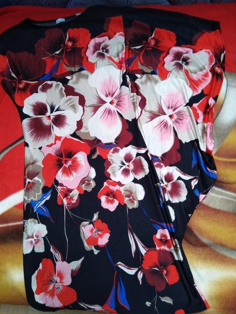 Predĺžené tričko s padnutym rukavom, m