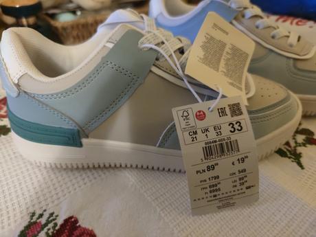 Botasky, reserved,33