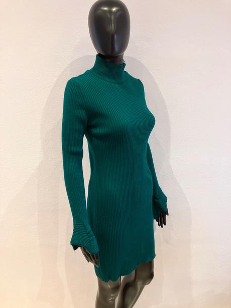 Dámske rebrované šaty s rolákom (s), s