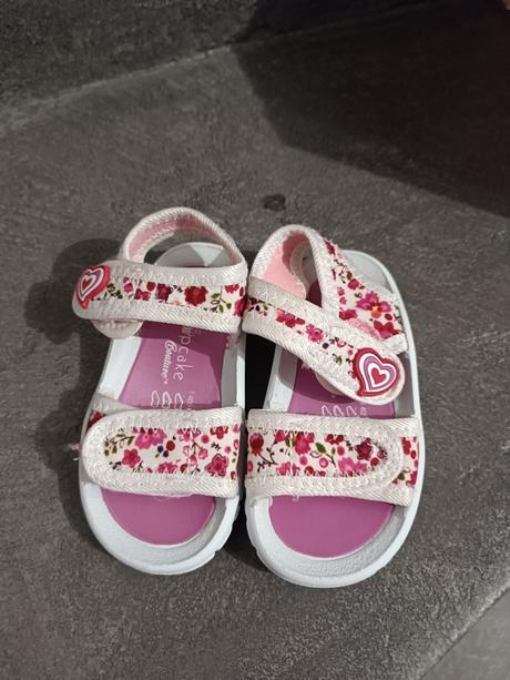 Sandálky, cupcake,21