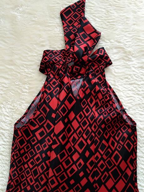 Spoločenské šaty, m