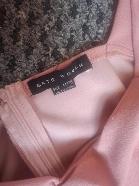 Obsiahnuté romantické šaty, gate,m