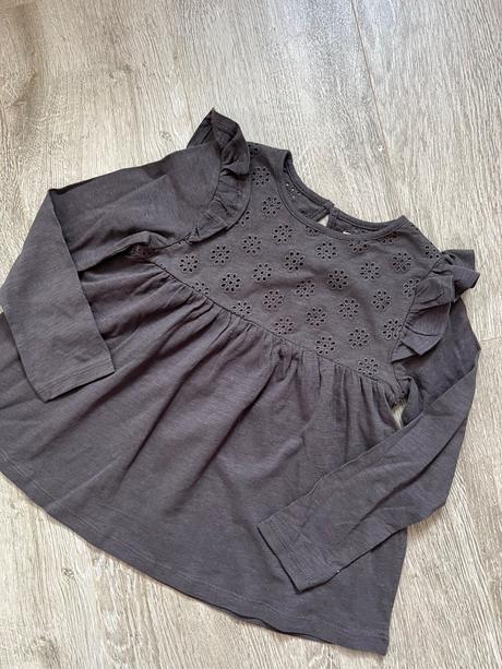 Tricko a volanikmi, f&f,122