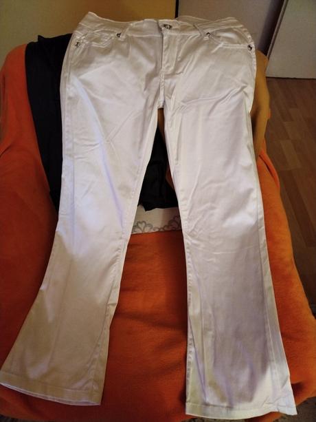 Satenove nohavice, 40