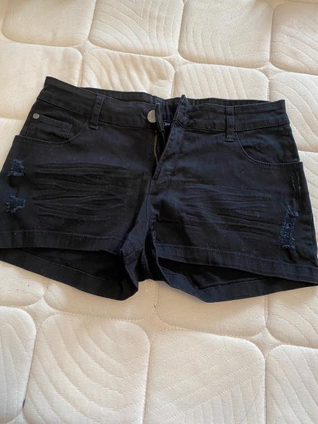 Cierne kratasy, esmara,m