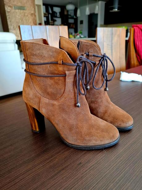 Členkové čižmy z brusenej kože, 37